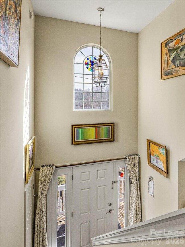 Building Photo - 14 Hildebrand St