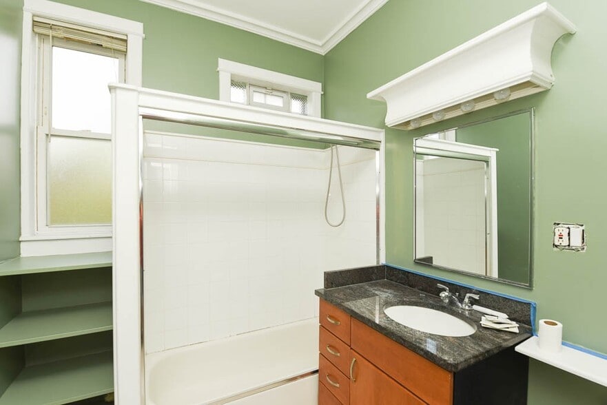 Building Photo - 2730 N Central Park Ave