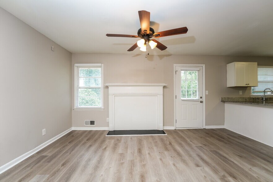 Building Photo - 1228 Weston Dr