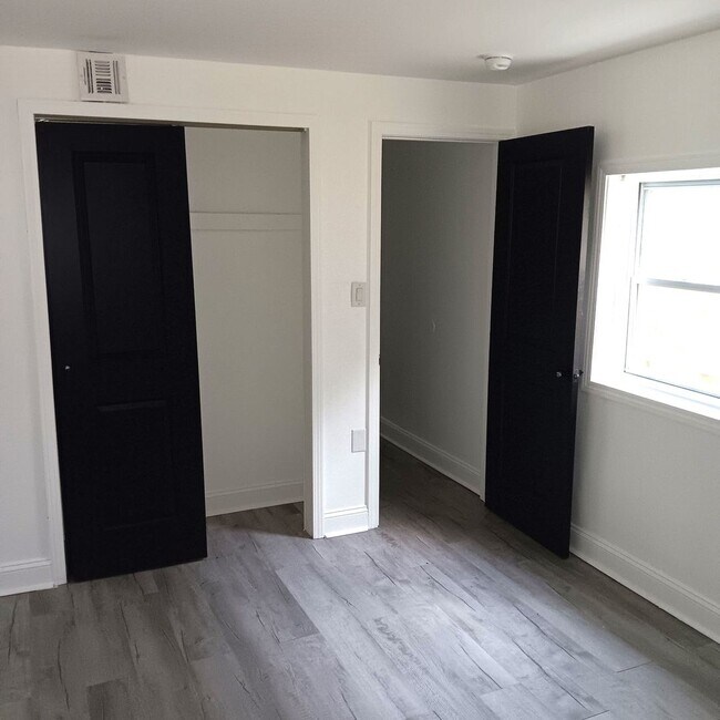 Building Photo - 3353 N 2nd St