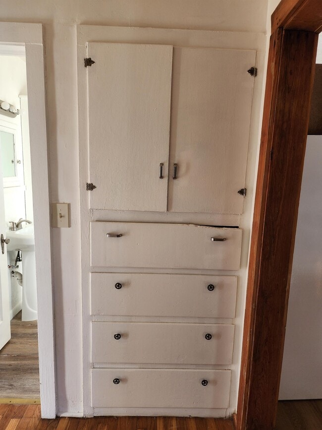 Building Photo - 604 N Ohio Ave