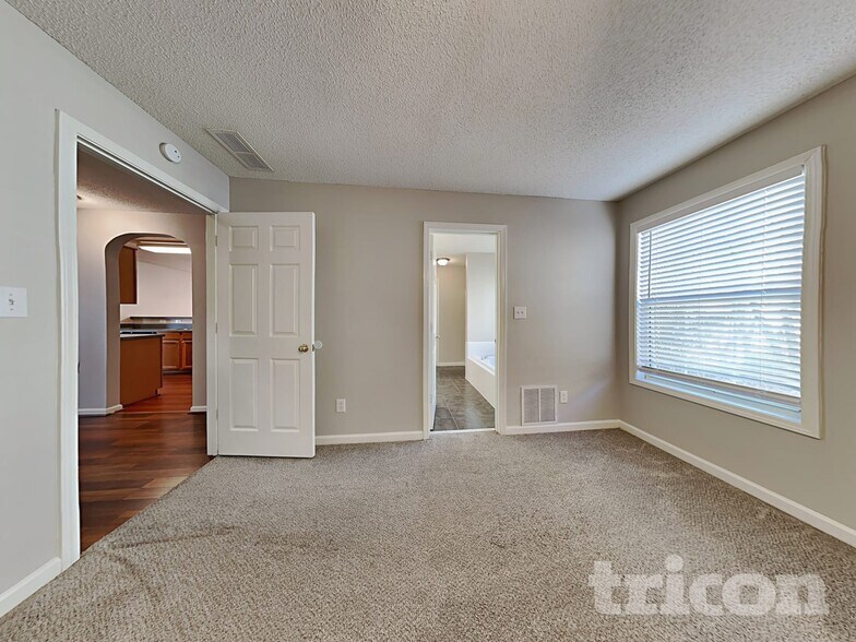 Building Photo - 341 Chase Marion Way