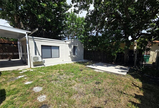 Building Photo - 1855 SW 16th Ter