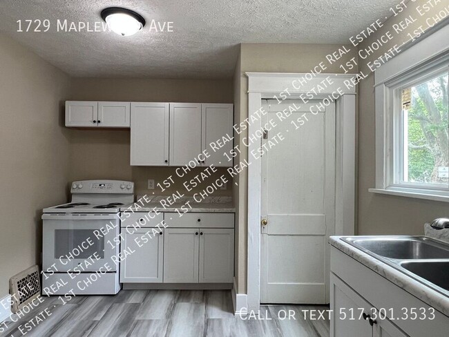 Building Photo - 1729 Maplewood Ave