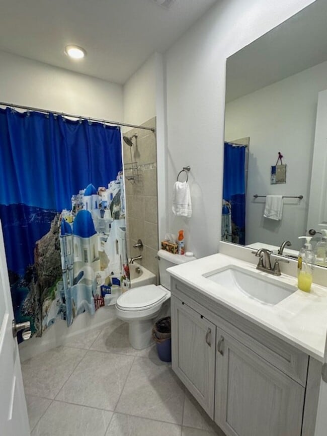 Building Photo - 8330 Summer Lake Dr SW