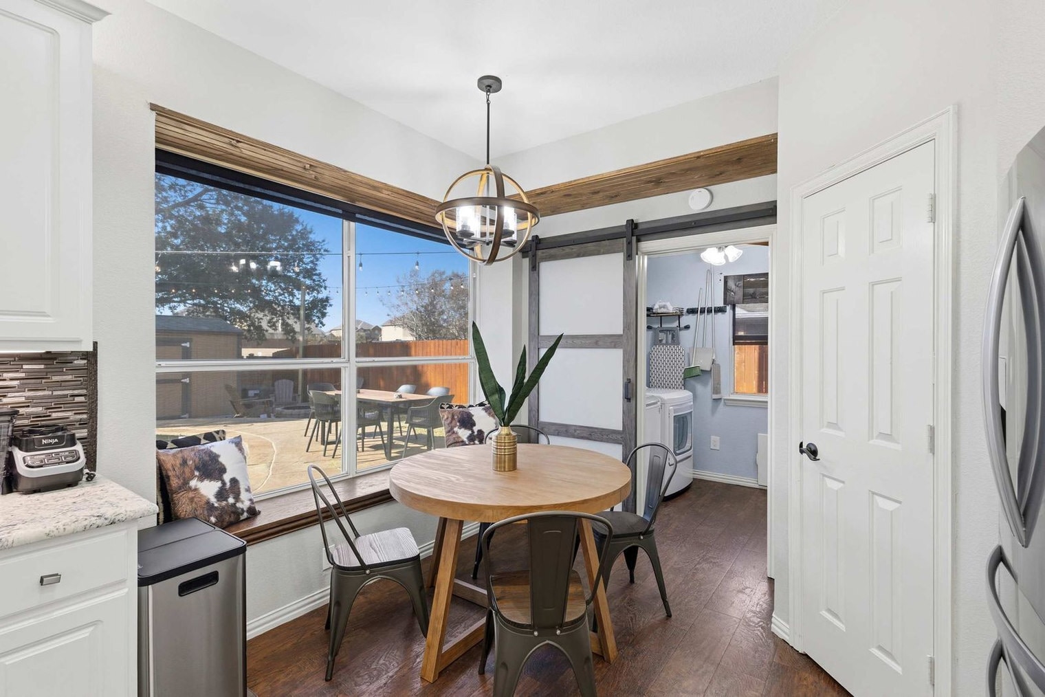 Building Photo - 5717 Christy Ln