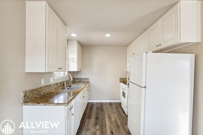 Building Photo - 34602 Calle Rosita