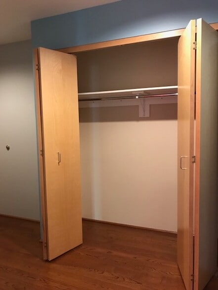 Entry Closet - 1221 SW 10th Ave