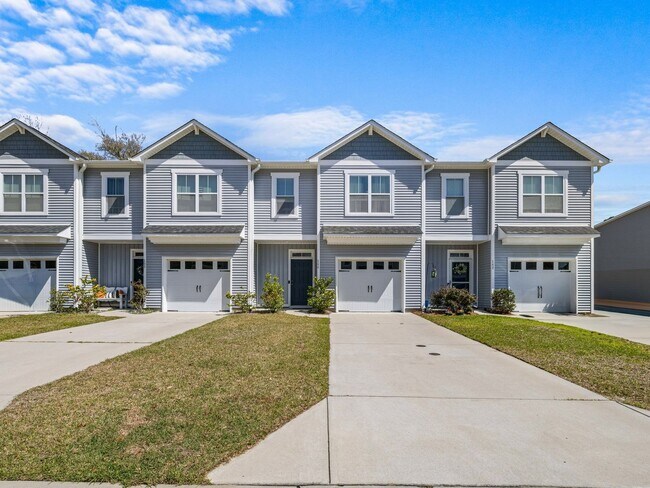 Primary Photo - 148 Aspen Rd