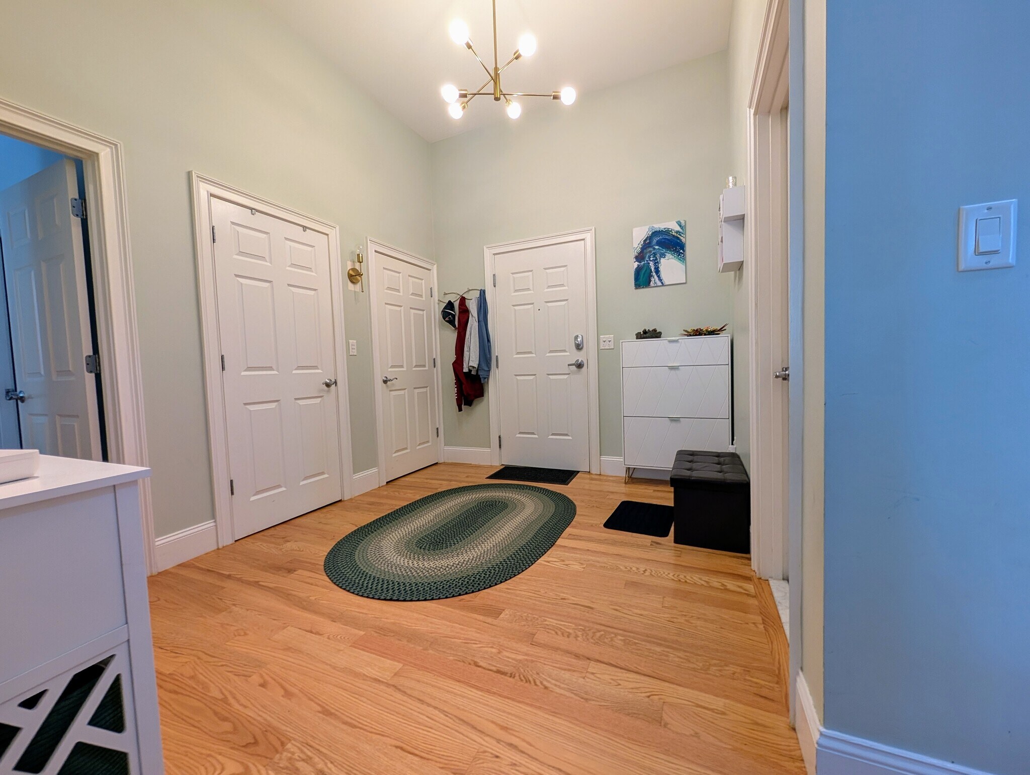 Foyer - 87 Franklin St