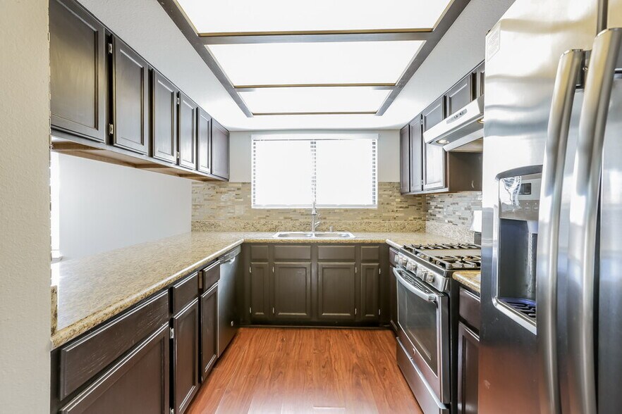 Building Photo - 405 Tobler Dr