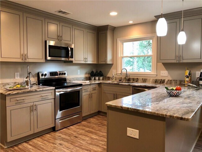 Building Photo - 4142 Blackhawk Dr