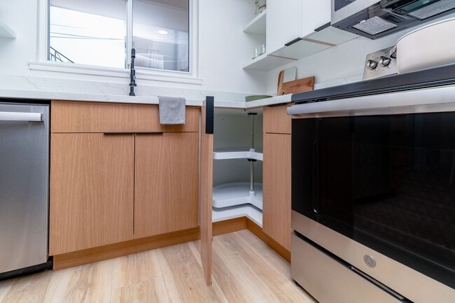 Building Photo - Astrid Place, Fair Oaks - Modern Luxury Townhomes