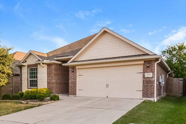 Building Photo - 2220 Mulberry Dr