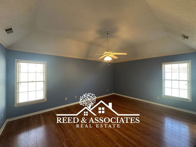 Building Photo - 3 Bedroom in Cordova Home!