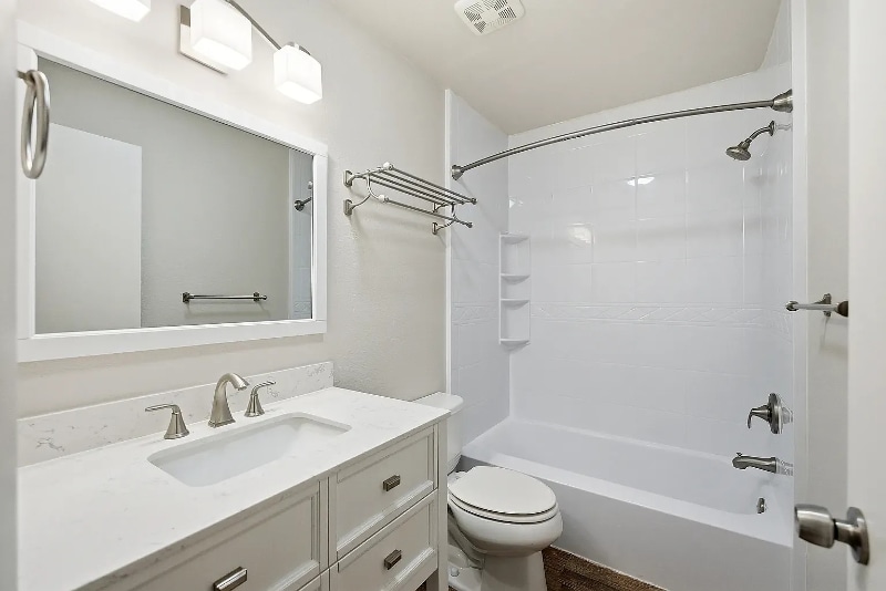 Building Photo - 172 W Clinton Ave