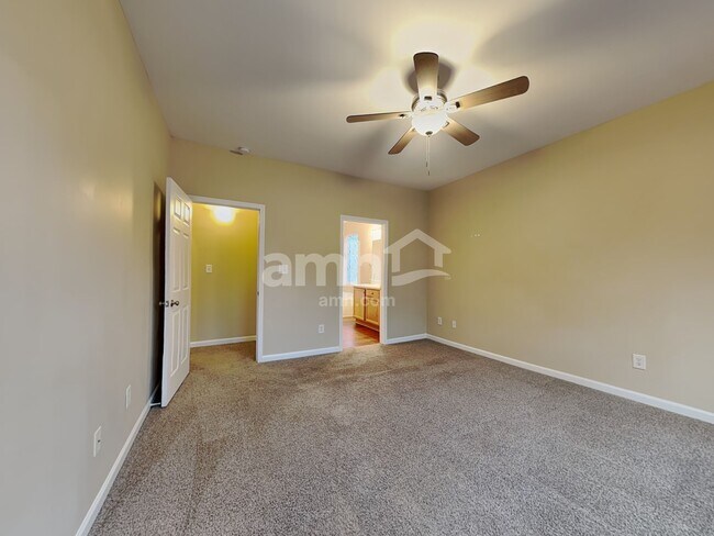 Building Photo - 1606 Hayesville Dr