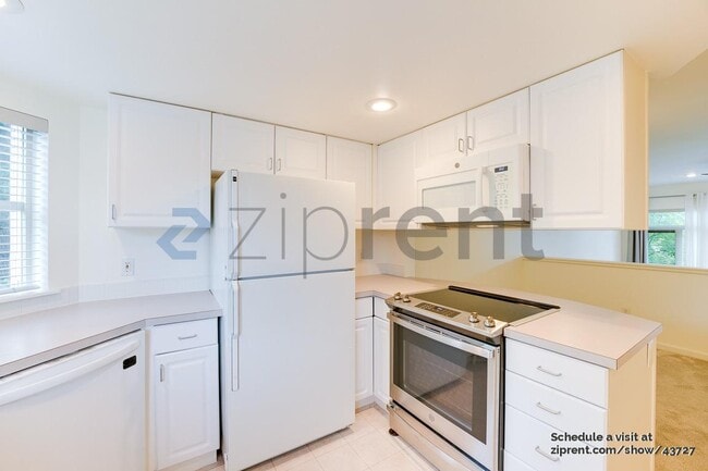 Building Photo - 11570 Stone Ave N