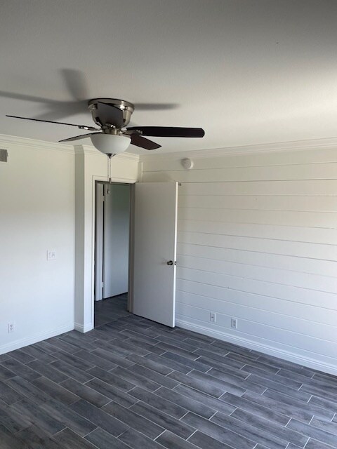 Building Photo - 8856 Sutter Cir