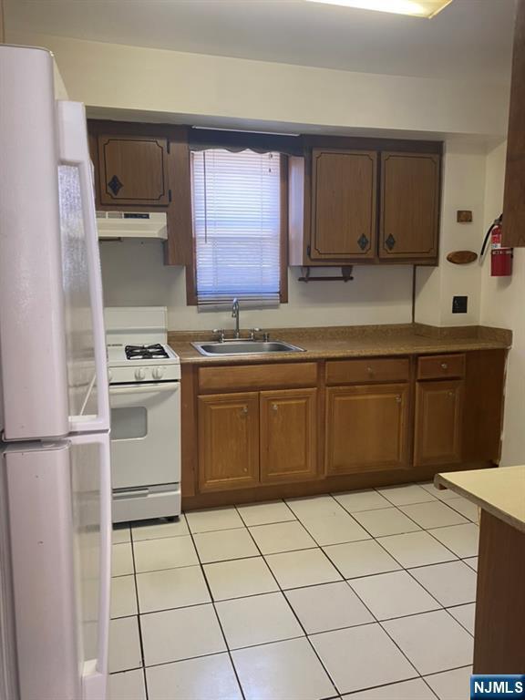 Building Photo - 140 Phelps Ave