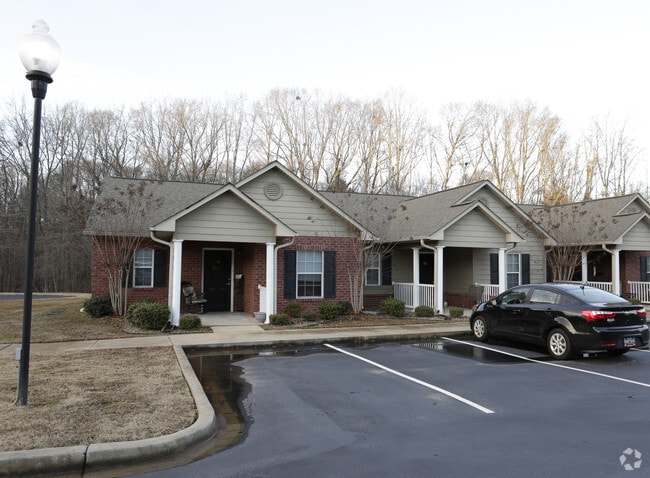 Building Photo - Kingston Pointe