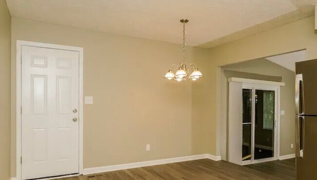 Building Photo - 6815 Turnberry Way