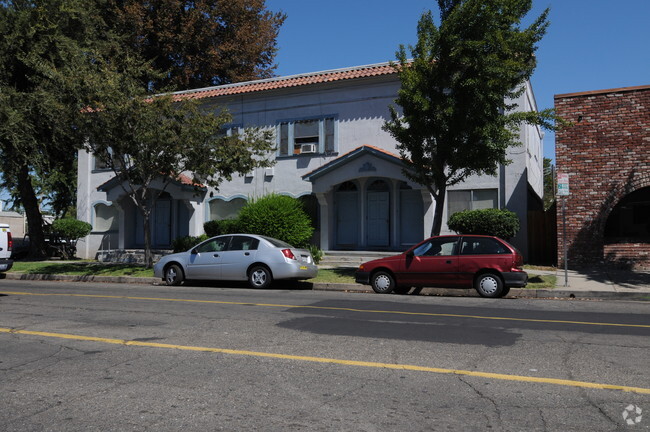 Building Photo - 1128 11th St