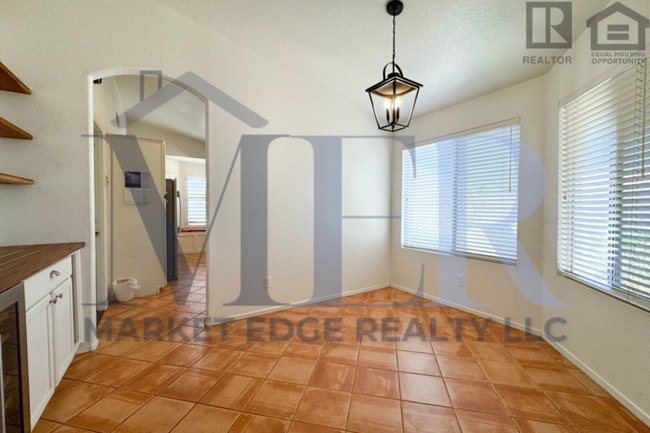 Building Photo - 3Bed/2Bath House at 51st Ave/Loop 101! $199 MOVE-IN SPECIAL! Ready for Immediate Move-In!