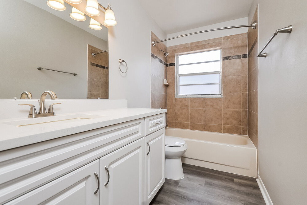 Building Photo - 6013 Crickethollow Dr