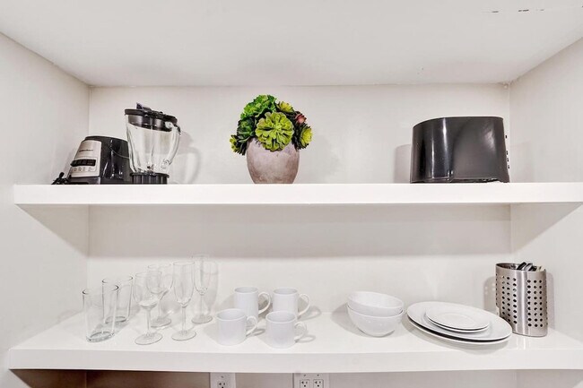 Building Photo - 2889 McFarlane Rd