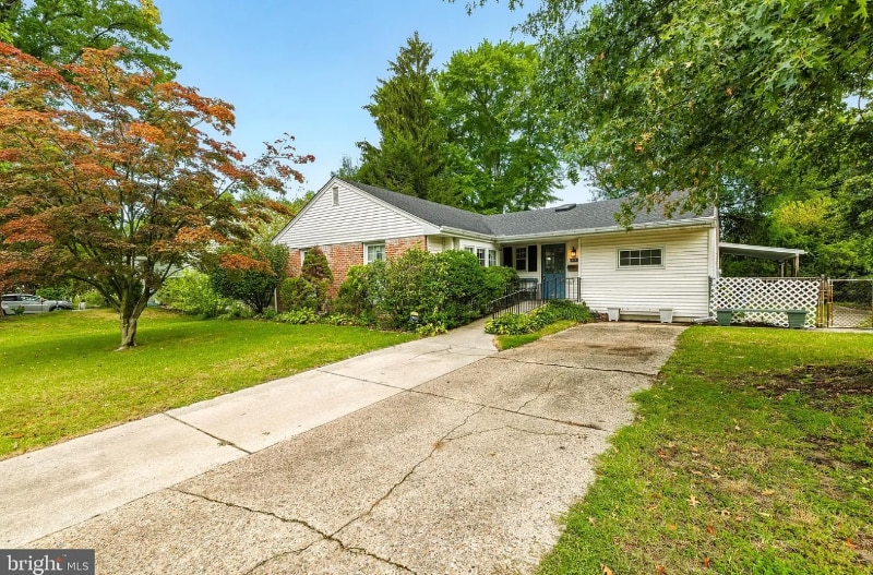 Building Photo - 617 Stratford Ave