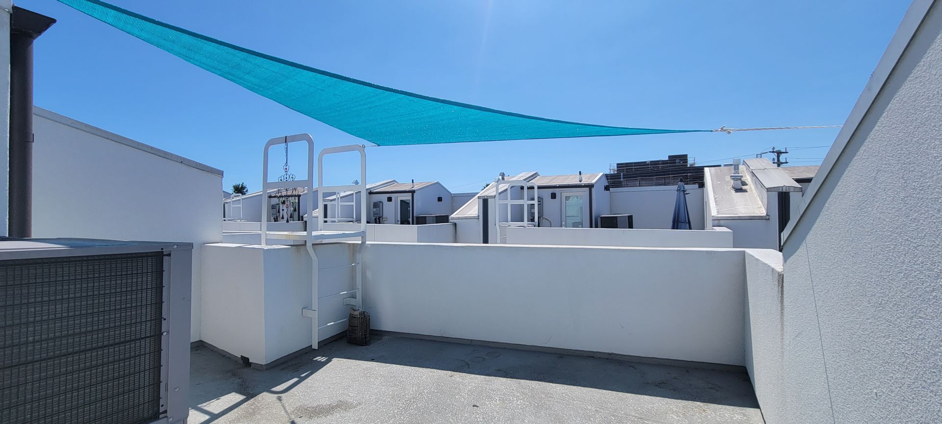 Building Photo - Newly Built Tri-Level Townhome with 3 Bedr...