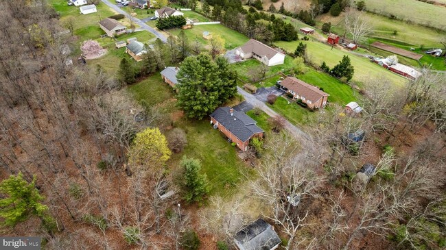 Building Photo - 260 Hill Crest Dr