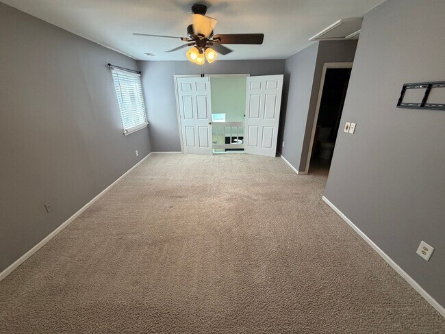Building Photo - 1605 Hathern Ct