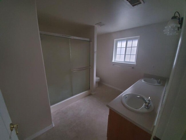 Building Photo - 1674 Nunnwood Ln