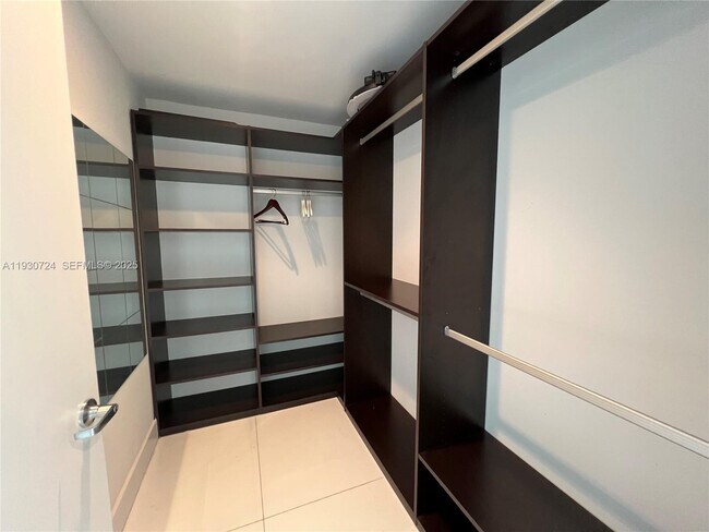 Building Photo - 2950 NE 188th St