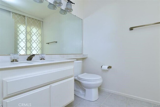 Building Photo - 4061 Falling Leaf Dr