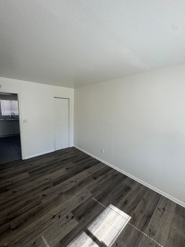 Building Photo - 4 Bed 2 Bath Home for Rent