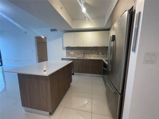 Building Photo - 5252 NW 85th Ave
