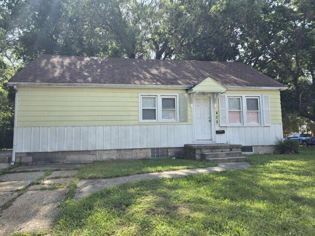 Primary Photo - 400 NE Rock Island Ave