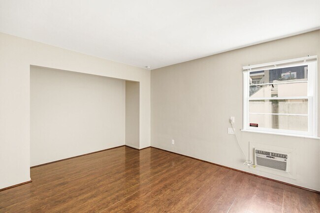 Building Photo - 12334 Moorpark St