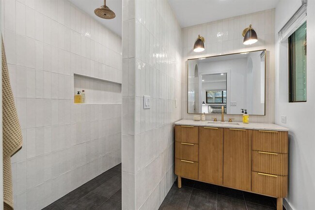 Building Photo - 2607 Pembrook Trail