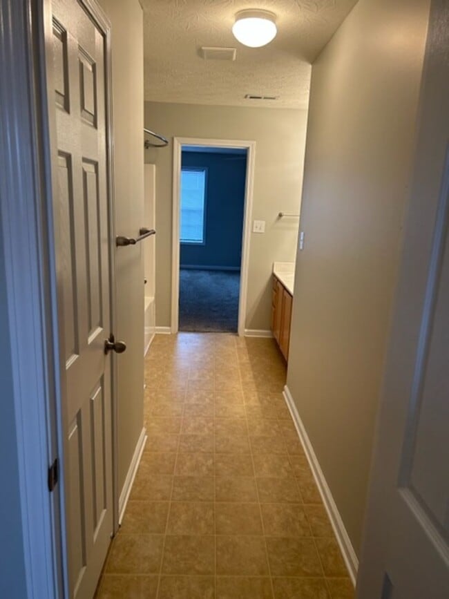 Building Photo - 230 Prescott Ln