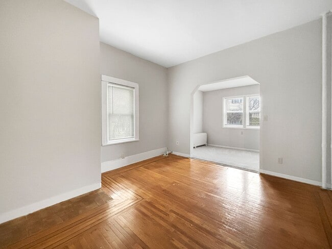 Building Photo - 2725 Dupont Ave S