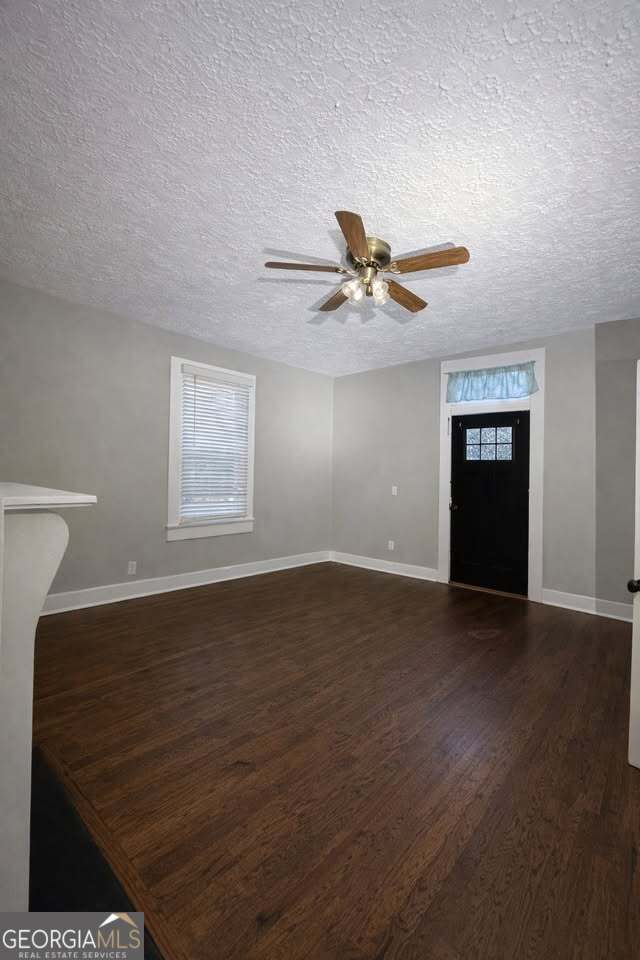 Building Photo - 392 S Cherokee Rd