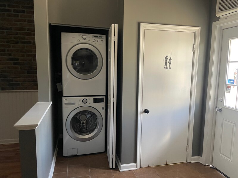 Building Photo - 101 S Morton Ave