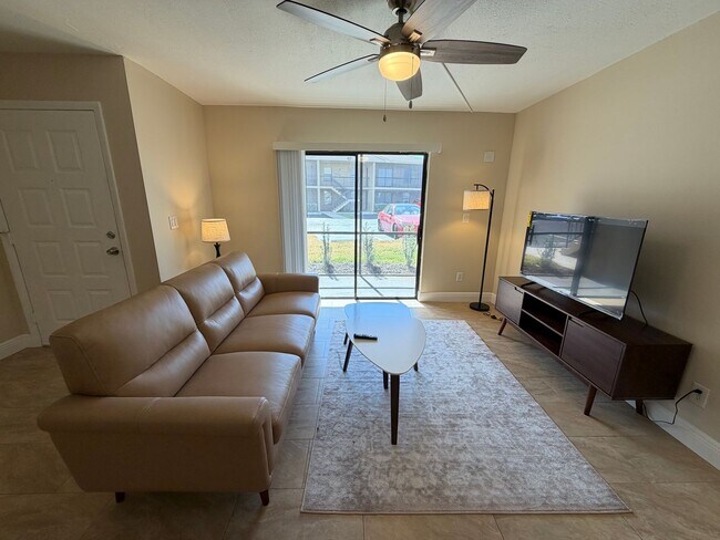 Building Photo - ANNUAL RENTAL - FURNISHED 1 BED / 1 BATH CONDO AT MYSTIC GARDEN