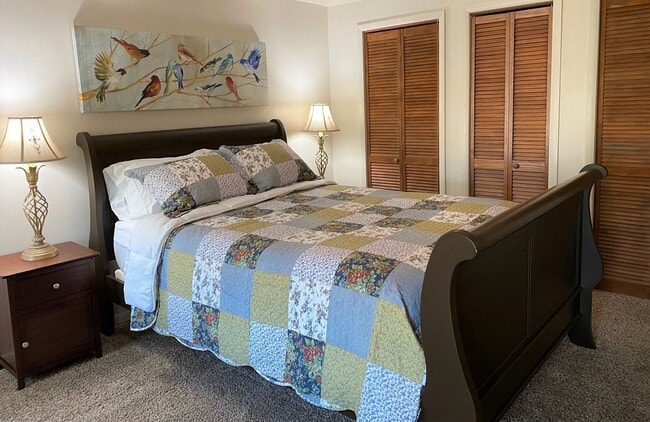 Building Photo - Spacious 1 bed 1 bath Hamilton home with 1 car garage.