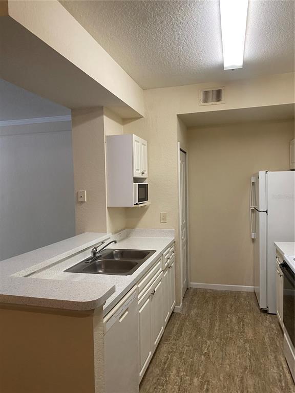 Building Photo - 17110 Carrington Park Dr