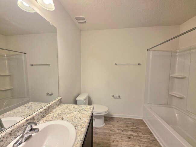 Building Photo - Beautiful 3-Bedroom Home - Whisper Creek